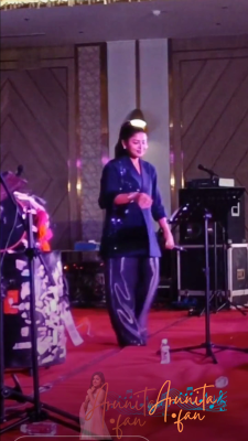 Arunita Kanjilal live in Lucknow (1)
NTPC 51st Raising Day Ceremony Lucknow
Crowne Plaza, 7 November 2025
Credit: Poonam Chaudhari
Keywords: #ArunitaKanjilal #MelodyQueen #ArunitaFan #arunitaInLucknow