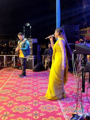 Arunita Kanjilal was live from Dhubulia (4)
Hosted by: DHUBULIA COSMOS CLUB 2025
Credit: Effect Studio Live
Nov 17, 2025
#ArunitaKanjilal #MelodyQueen #ArunitaFan #arunitaInDhubulia
