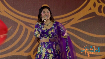 Arunita Kanjilal at the Opening Ceremony of Khelo India (7)
Arunita Kanjilal performed at the Opening Ceremony of Khelo India University Games, Rajasthan 2025.​
Date: 24th November 2025
Venue: Sawai Mansingh Stadium, Jaipur (Rajasthan)​
Credit: Prasar Bharati Sports/Rajasthan State Sports Council
#ArunitaKanjilal #MelodyQueen #ArunitaFan #KIUG2025 #KheloIndia  #kheloindiauniversitygames #padhaaromhaarerajasthan
