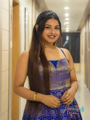 Arunita Kanjilal - Pre Malda concert moment (11)
ইংরেজবাজার পৌরসভার উদ্যোগে মালদা কার্নিভাল ২০২৫
English Bazar Municipality Carnival 2025
Date: 26 DECEMBER 2025
Keywords: #ArunitaKanjilal #MelodyQueen #ArunitaFan #ArunitaLiveInMalda
