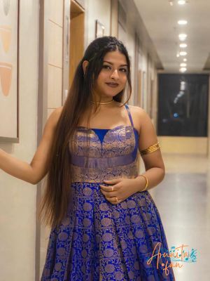 Arunita Kanjilal - Pre Malda concert moment (1)
ইংরেজবাজার পৌরসভার উদ্যোগে মালদা কার্নিভাল ২০২৫
English Bazar Municipality Carnival 2025
Date: 26 DECEMBER 2025
Keywords: #ArunitaKanjilal #MelodyQueen #ArunitaFan #ArunitaLiveInMalda