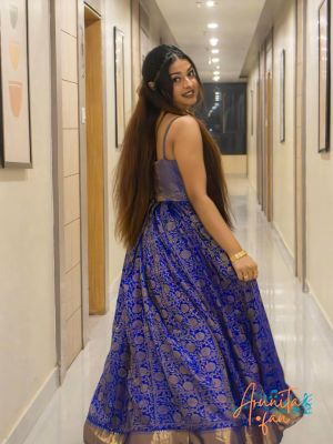 Arunita Kanjilal - Pre Malda concert moment (2)
ইংরেজবাজার পৌরসভার উদ্যোগে মালদা কার্নিভাল ২০২৫
English Bazar Municipality Carnival 2025
Date: 26 DECEMBER 2025
Keywords: #ArunitaKanjilal #MelodyQueen #ArunitaFan #ArunitaLiveInMalda