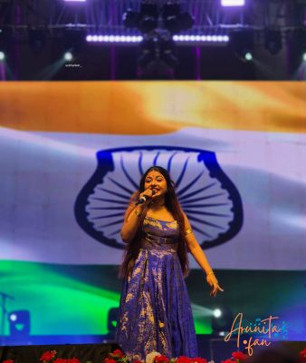 Arunita Kanjilal live in Malda (12)
ইংরেজবাজার পৌরসভার উদ্যোগে মালদা কার্নিভাল ২০২৫
English Bazar Municipality Carnival 2025
Date: 26 DECEMBER 2025
Keywords: #ArunitaKanjilal #MelodyQueen #ArunitaFan #ArunitaLiveInMalda