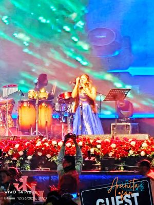 Arunita Kanjilal live in Malda (14)
ইংরেজবাজার পৌরসভার উদ্যোগে মালদা কার্নিভাল ২০২৫
English Bazar Municipality Carnival 2025
Date: 26 DECEMBER 2025
Keywords: #ArunitaKanjilal #MelodyQueen #ArunitaFan #ArunitaLiveInMalda