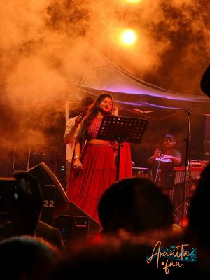 Arunita Kanjilal live at the Ahmedabad Shopping Festival (1)
Date: 31st December 2025, 7pm onwards
Venue: Thaltej Party Plot, Sindhu Bhavan Road, Ahmedabad
Hosted by: Ahmedabad Municipal Corporation
