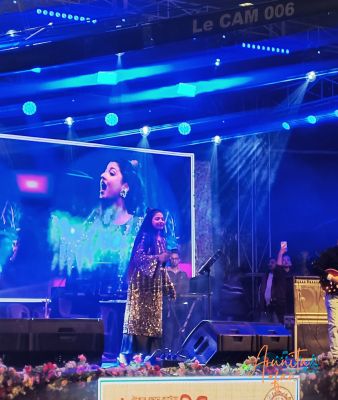 Arunita Kanjilal live at Katwa Sampriti Pouro Mela 2026 (16)
কাটোয়া সম্প্রীতি পৌর মেলা 2026
Date: 4th January 2026
Venue: Katwa Kashiram Das Institution Play Ground
কাটোয়া পৌরসভা পরিচালিত #পৌর_সম্প্রীতি_মেলা_২০২৬।
কাটোয়া পৌর সম্প্রীতি মেলা ২০২৬, পূর্ব বর্ধমান জেলা
স্থান : কাটোয়া কাশীরাম দাস বিদ্যায়তন প্রাঙ্গণ
Keywords: #ArunitaKanjilal #MelodyQueen #ArunitaFan #ArunitaInKatwa