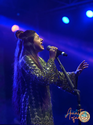 Arunita Kanjilal live at Kalna Pithe Puli Utsav 2026 (15)
Pithe Puli Utsav 2026, Purba Bardhaman, West Bengal
কালনা খাদ্য ও পিঠেপুলি উৎসব–২০২৬ (১৪ তম বর্ষ তৃতীয় দিন)
Date: 6th January 2026
Credit: Agamani Studio LIVE 2
Venue: kalna, maduban, near- vishal mega mart, station road, purba burdwan, Kalna, West Bengal, India
Keywords: #ArunitaKanjilal #MelodyQueen #ArunitaFan #ArunitaInKalna #kalnapithepuliutsav