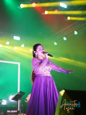 Arunita Kanjilal live at Kumarghat Poush Mela (4)
Kumarghat Poush Mela 2026
কুমারঘাট পৌষ মেলার চতুর্থ দিন
Date: 12 January 2026
Photo Credit: Subhajit Das
Host: Bhagaban Das
Venue: Kumarghat PWD Ground
