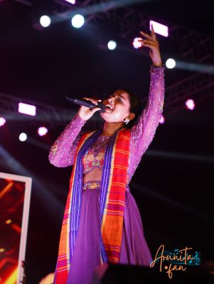 Arunita Kanjilal live at Kumarghat Poush Mela (5)
Kumarghat Poush Mela 2026
কুমারঘাট পৌষ মেলার চতুর্থ দিন
Date: 12 January 2026
Photo Credit: Subhajit Das
Host: Bhagaban Das
Venue: Kumarghat PWD Ground
