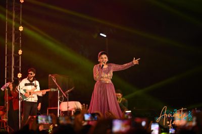 Arunita Kanjilal live at Kumarghat Unakoti (1)
Kumarghat Poush Mela 2026
কুমারঘাট পৌষ মেলার চতুর্থ দিন
Date: 12 January 2026
Host & Photo Credit: Bhagaban Das
Venue: Kumarghat PWD Ground
