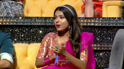 Arunita Kanjilal on SSS2 Day 27 pic- (66)
Captain Arunita Kanjilal's some special moments in Superstar Singer Season 2, Day 27
Broadcast Date: 23rd July 2022
Picture Courtesy: Sony TV India
Keywords: Arunita Kanjilal;Day 27;Episode 27;Superstar Singer Season 2