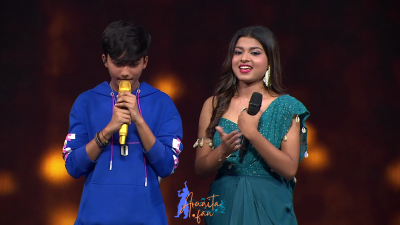 Arunita Kanjilal on SSS2 Day 8 Pic-16
Captain Arunita Kanjilal 's some beautiful moments in Super Star Singer 2, Day 8
Broadcast Date: 15th May 2022
Picture Courtesy: Sony TV India
NO COPYRIGHT INFRINGEMENT INTENDED
Keywords: Arunita Kanjilal, Super Star Singer 2, arunita, Day 8