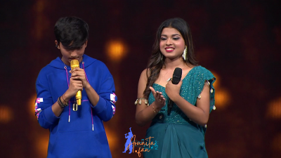 Arunita Kanjilal on SSS2 Day 8 Pic-18
Captain Arunita Kanjilal 's some beautiful moments in Super Star Singer 2, Day 8
Broadcast Date: 15th May 2022
Picture Courtesy: Sony TV India
NO COPYRIGHT INFRINGEMENT INTENDED
Keywords: Arunita Kanjilal, Super Star Singer 2, arunita, Day 8