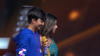 Arunita Kanjilal on SSS2 Day 8 Pic-21
Captain Arunita Kanjilal 's some beautiful moments in Super Star Singer 2, Day 8
Broadcast Date: 15th May 2022
Picture Courtesy: Sony TV India
NO COPYRIGHT INFRINGEMENT INTENDED
Keywords: Arunita Kanjilal, Super Star Singer 2, arunita, Day 8