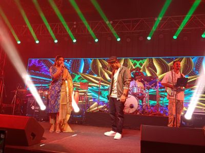 Live in concert Kolkata (14)
Live in concert Kolkata
Singers: Arunita Kanjilal and Pawandeep Rajan
Date: 16 July 2022
Location:
Place Taal Kutir Convention Center
Eco Park, Kolkata, WB, India
Keywords: Live in concert Kolkata;16 July 2022;Taal Kutir;Arunita Kanjilal