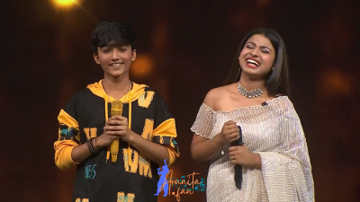 Arunita Kanjilal on SSS2 Day 10 Pic-1
Captain Arunita Kanjilal 's some beautiful moments in Super Star Singer 2, Day 10
Broadcast Date: 22nd May 2022
Picture Courtesy: Sony TV India
NO COPYRIGHT INFRINGEMENT INTENDED
Keywords: Arunita Kanjilal, Super Star Singer 2, arunita, Day 10