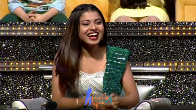 Pic 14: Arunita Kanjilal on SSS2 Day 14
Captain Arunita Kanjilal 's some beautiful moments in Super Star Singer 2, Day 14
Broadcast Date: 5th June 2022
Picture Courtesy: Sony TV India
NO COPYRIGHT INFRINGEMENT INTENDED
Keywords: Arunita Kanjilal, Super Star Singer 2, arunita, Day 14