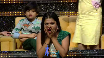 Pic 6: Arunita Kanjilal on SSS2 Day 14
Captain Arunita Kanjilal 's some beautiful moments in Super Star Singer 2, Day 14
Broadcast Date: 5th June 2022
Picture Courtesy: Sony TV India
NO COPYRIGHT INFRINGEMENT INTENDED
Keywords: Arunita Kanjilal, Super Star Singer 2, arunita, Day 14