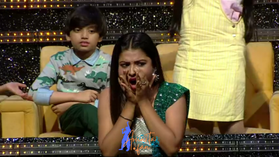 Pic 7: Arunita Kanjilal on SSS2 Day 14
Captain Arunita Kanjilal 's some beautiful moments in Super Star Singer 2, Day 14
Broadcast Date: 5th June 2022
Picture Courtesy: Sony TV India
NO COPYRIGHT INFRINGEMENT INTENDED
Keywords: Arunita Kanjilal, Super Star Singer 2, arunita, Day 14