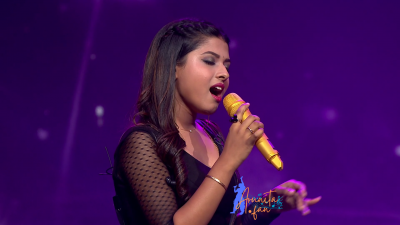 Pic 53: Arunita Kanjilal on SSS2 Day 15
Captain Arunita Kanjilal 's some beautiful moments in Super Star Singer 2, Day 15
Picture Courtesy: Sony TV India
NO COPYRIGHT INFRINGEMENT INTENDED
Keywords: Arunita Kanjilal, Super Star Singer 2, arunita, Day 15