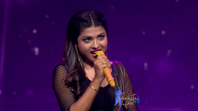 Arunita Kanjilal on SSS2 Day 15 pic-86
Captain Arunita Kanjilal had some beautiful moments in Superstar Singer Season 2, Day 15
Picture Courtesy: Sony TV India
Keywords: Arunita Kanjilal;Day 15;Episode 15;Superstar Singer Season 2