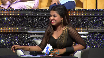 Pic 73: Arunita Kanjilal on SSS2 Day 16
Captain Arunita Kanjilal 's some beautiful moments in Super Star Singer 2, Day 16
Picture Courtesy: Sony Tv India
NO COPYRIGHT INFRINGEMENT INTENDED
Keywords: Arunita Kanjilal, Super Star Singer 2, arunita