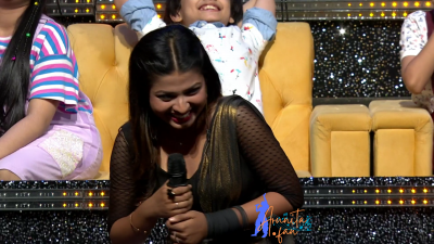 Pic 63: Arunita Kanjilal on SSS2 Day 16
Captain Arunita Kanjilal 's some beautiful moments in Super Star Singer 2, Day 16
Picture Courtesy: Sony Tv India
NO COPYRIGHT INFRINGEMENT INTENDED
Keywords: Arunita Kanjilal, Super Star Singer 2, arunita