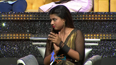 Pic 30: Arunita Kanjilal on SSS2 Day 16
Captain Arunita Kanjilal 's some beautiful moments in Super Star Singer 2, Day 16
Picture Courtesy: Sony Tv India
NO COPYRIGHT INFRINGEMENT INTENDED
Keywords: Arunita Kanjilal, Super Star Singer 2, arunita