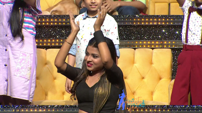 Pic 33: Arunita Kanjilal on SSS2 Day 16
Captain Arunita Kanjilal 's some beautiful moments in Super Star Singer 2, Day 16
Picture Courtesy: Sony Tv India
NO COPYRIGHT INFRINGEMENT INTENDED
Keywords: Arunita Kanjilal, Super Star Singer 2, arunita