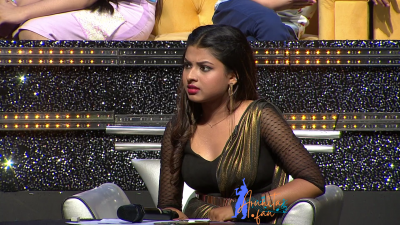 Pic 14: Arunita Kanjilal on SSS2 Day 16
Captain Arunita Kanjilal 's some beautiful moments in Super Star Singer 2, Day 16
Keywords: Arunita Kanjilal, Super Star Singer 2, arunita