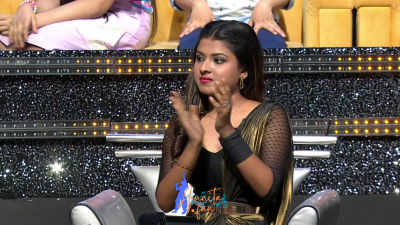 Pic 79: Arunita Kanjilal on SSS2 Day 16
Captain Arunita Kanjilal 's some beautiful moments in Super Star Singer 2, Day 16
Picture Courtesy: Sony Tv India
NO COPYRIGHT INFRINGEMENT INTENDED
Keywords: Arunita Kanjilal, Super Star Singer 2, arunita