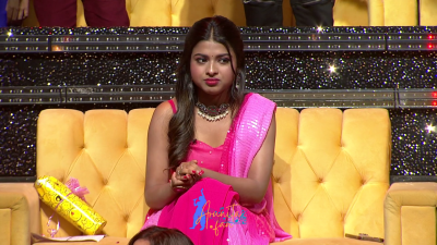 Arunita Kanjilal on SSS2 Day 31 pic- (43)
Captain Arunita Kanjilal's some special moments in Superstar Singer Season 2, Day 31
Broadcast Date: 6th August 2022
Picture Courtesy: Sony TV India
Keywords: Arunita Kanjilal;Day 31;Episode 31;Superstar Singer Season 2