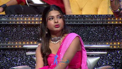 Arunita Kanjilal on SSS2 Day 32 pic- (2)
Captain Arunita Kanjilal's some special moments in Superstar Singer Season 2, Day 32
Broadcast Date: 7th August 2022
Picture Courtesy: Sony TV India
Keywords: Arunita Kanjilal;Day 32;Episode 32;Superstar Singer Season 2