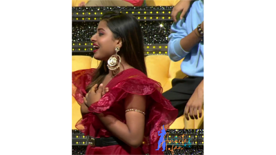 Arunita Kanjilal on SSS2 Day 17 pic- (46)
Captain Arunita Kanjilal 's some beautiful moments in Super Star Singer 2, Day 17
Broadcast Date: 18th June 2022
Picture Courtesy: Sony TV India
NO COPYRIGHT INFRINGEMENT INTENDED
Keywords: Arunita Kanjilal;Day 17;Episode 17;Superstar Singer Season 2