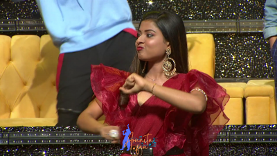 Arunita Kanjilal on SSS2 Day 18 pic- (4)
Captain Arunita Kanjilal 's some beautiful moments in Superstar Singer Season 2, Day 18
Broadcast Date: 19th June 2022
Picture Courtesy: Sony TV India
NO COPYRIGHT INFRINGEMENT INTENDED
Keywords: Arunita Kanjilal;Day 18;Episode 18;Superstar Singer Season 2