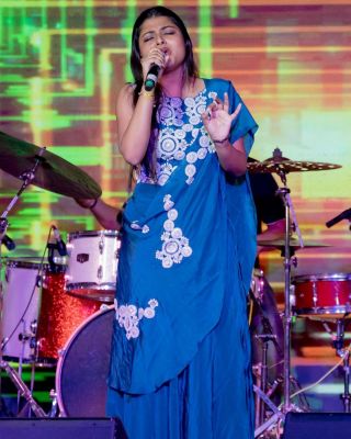 271001352_464324945103207_8418627473995639496_n
Keywords: Arunita Kanjilal;Concert